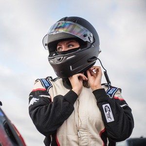 Meet your Posher, Demi